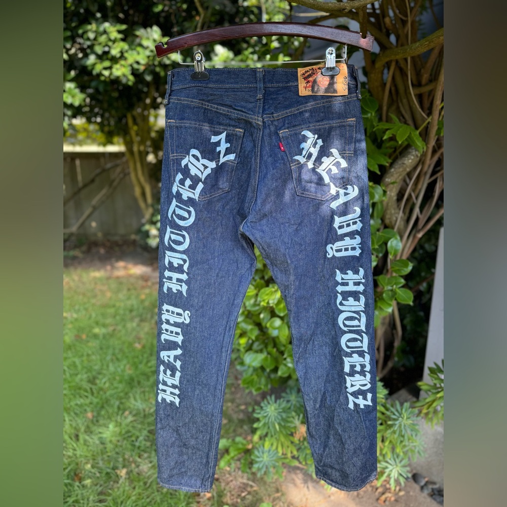 Heavy Hitterz Levi’s Men’s 501 W33 L334 Jeans Classic Pants Gothic Lettering